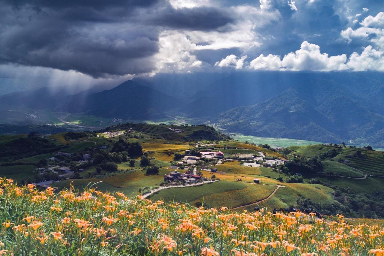 Flower House Apartment Kota Hualien Bagian luar foto